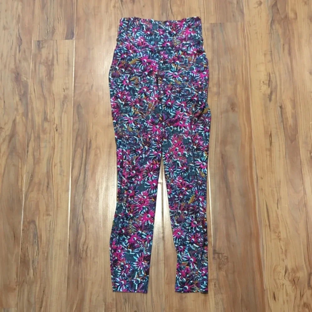Lululemon Base Pace High-Rise Crop 23